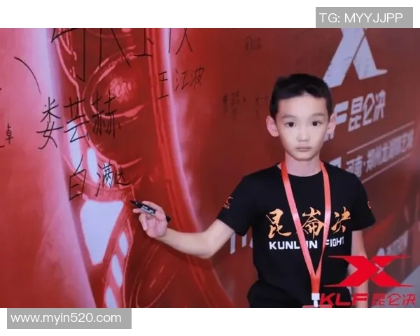 刘泽一的成长之路：从平凡少年到卓越领袖的奋斗故事